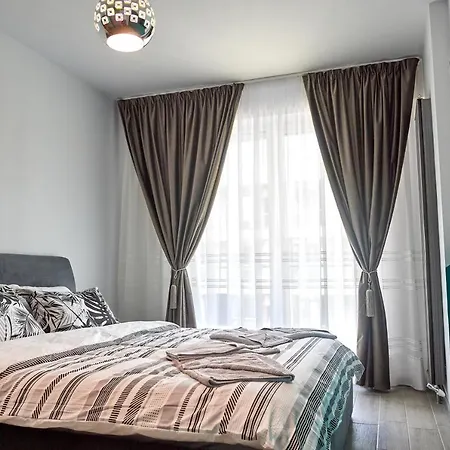 Rusty Sands N Pools *