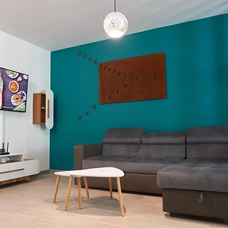 Rusty Sands N Pools *