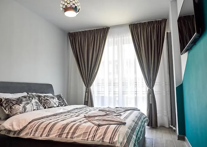 Rusty Sands N Pools *