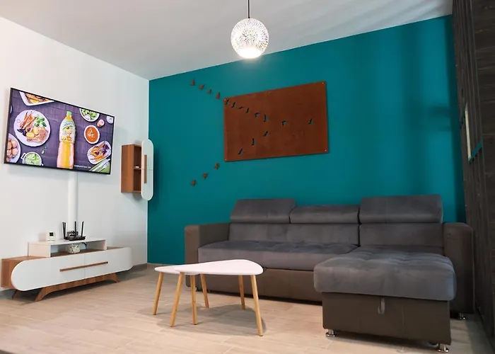 Rusty Sands N Pools *