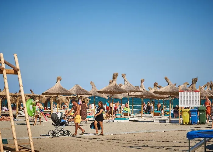 Rusty Sands N Pools * Năvodari