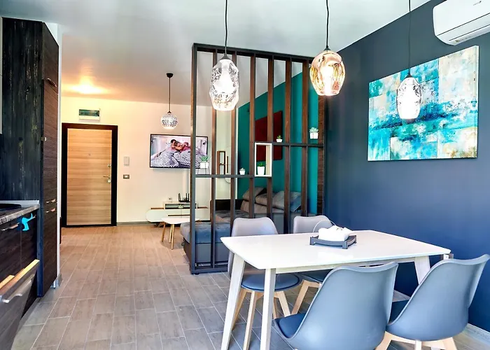 Rusty Sands N Pools *