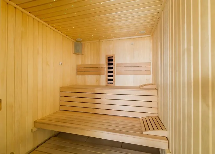 Rusty Sands N Pools *