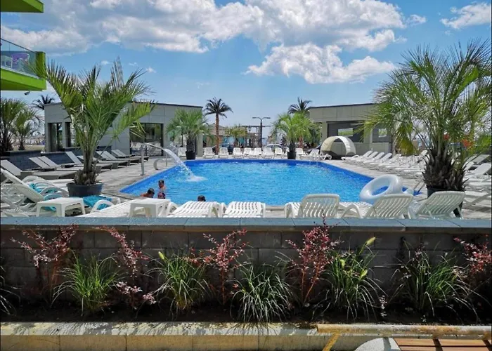 Rusty Sands N Pools *